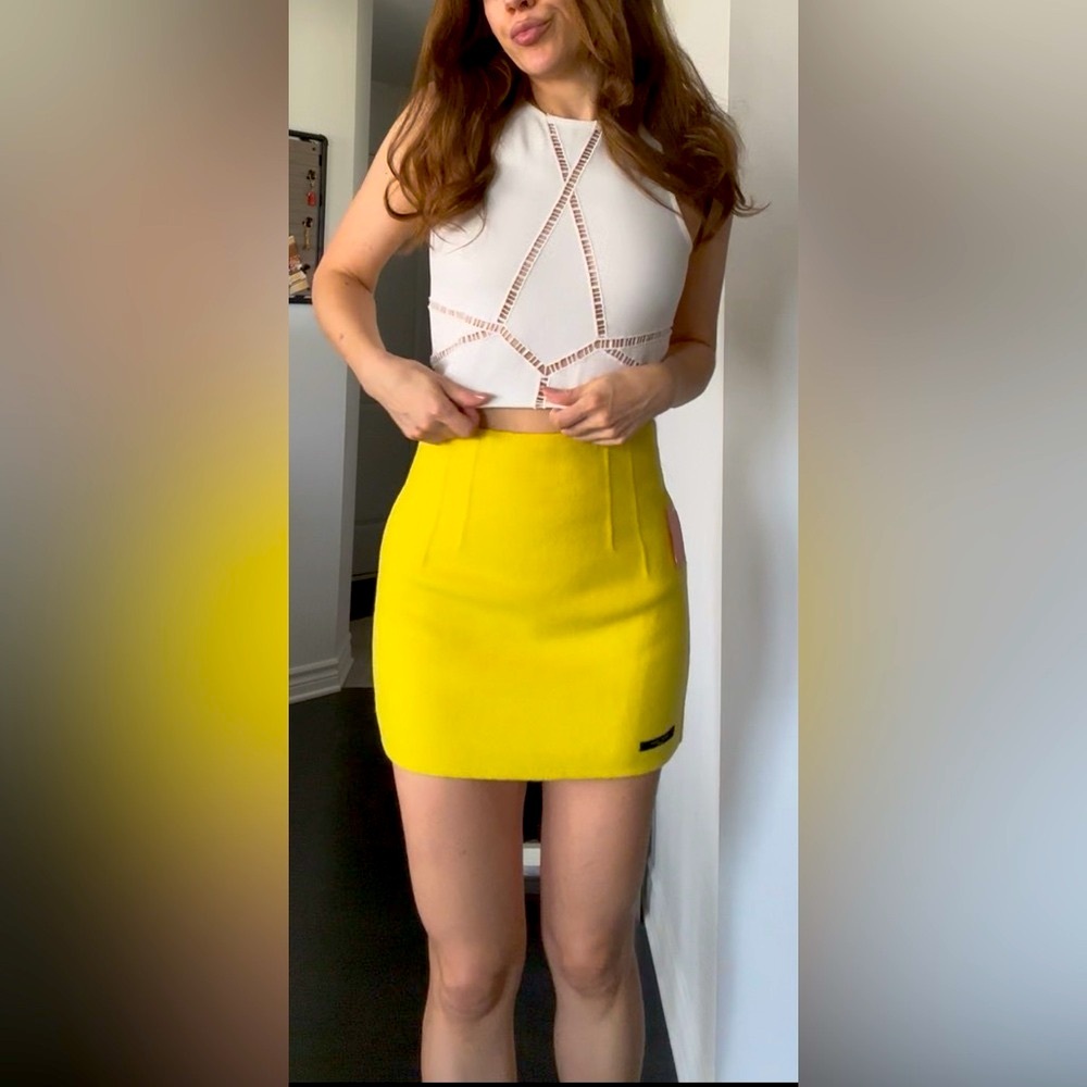 NWOT Yellow Women's Skirt - Picture 2 of 8